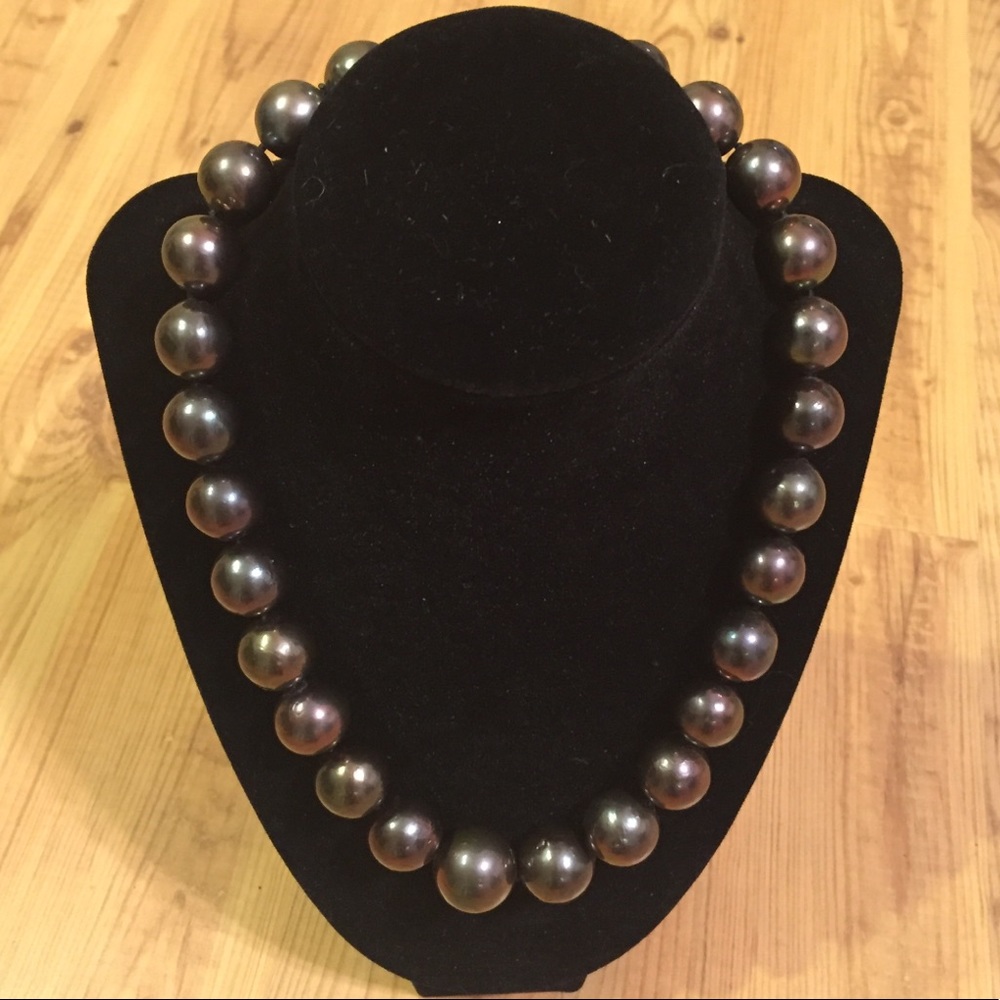 Rare large black pearls. Genuine. $2,000.